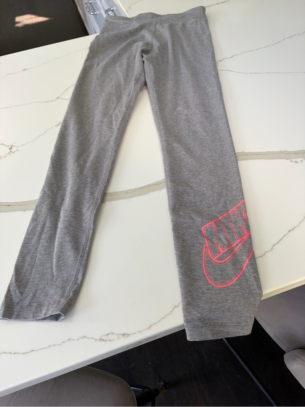 Nike Gray Girls' Leggings with Pink Logo - Kids Bottoms